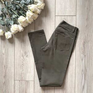 Woman skinny jeans